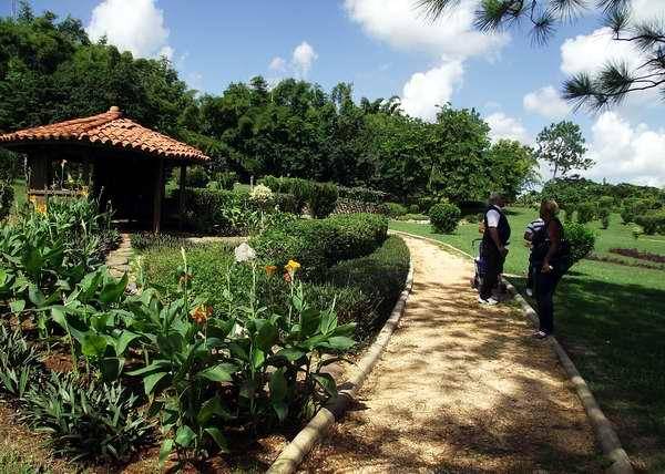 Zoo + Jardin Botánico Zoo + Jardin Botánico