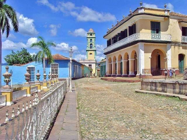 TRES CIUDADES TRES CIUDADES