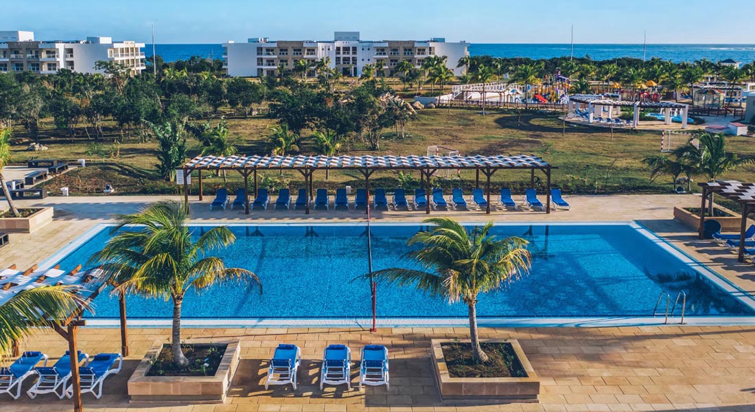 Hotel Grand Muthu Almirante Beach
