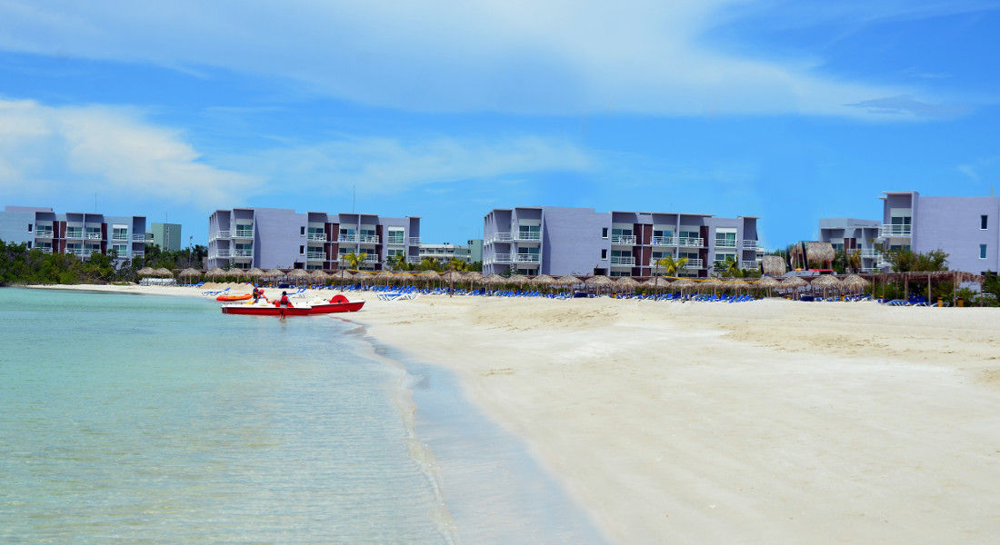 Grand Aston Cayo Las Brujas Beach Resort & Spa