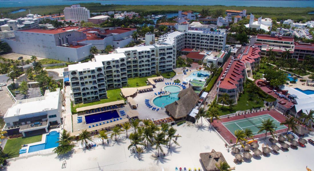 Aquamarina Beach Cancun