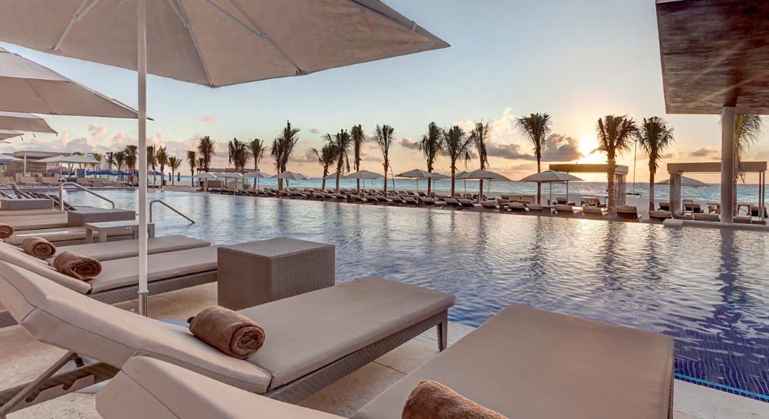 Royalton Chic Suites Cancun