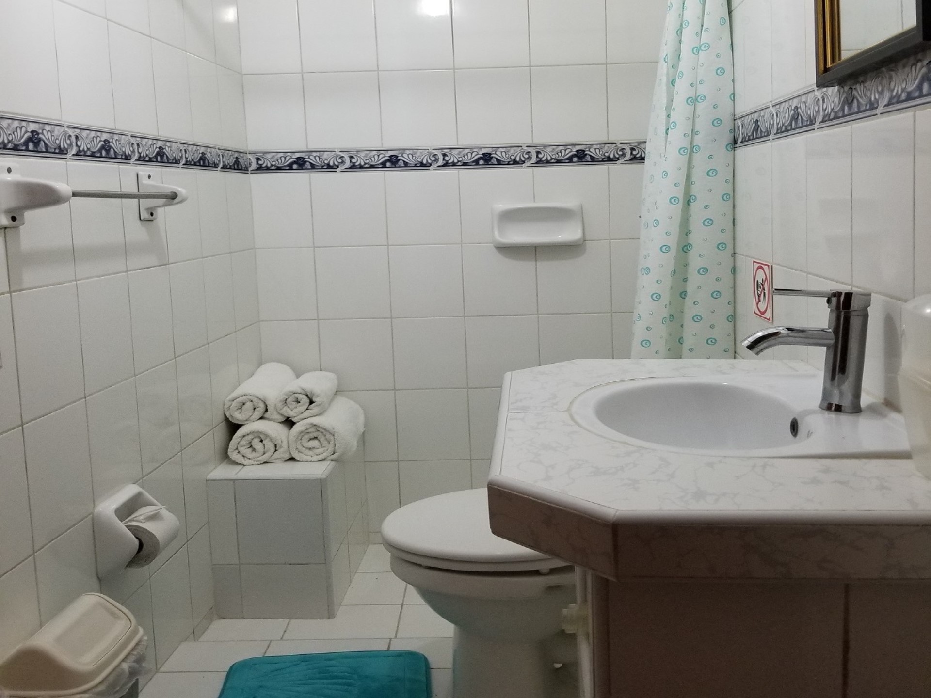 Casa Hostal Raúl y Kathy -
                                                Bathroom 3