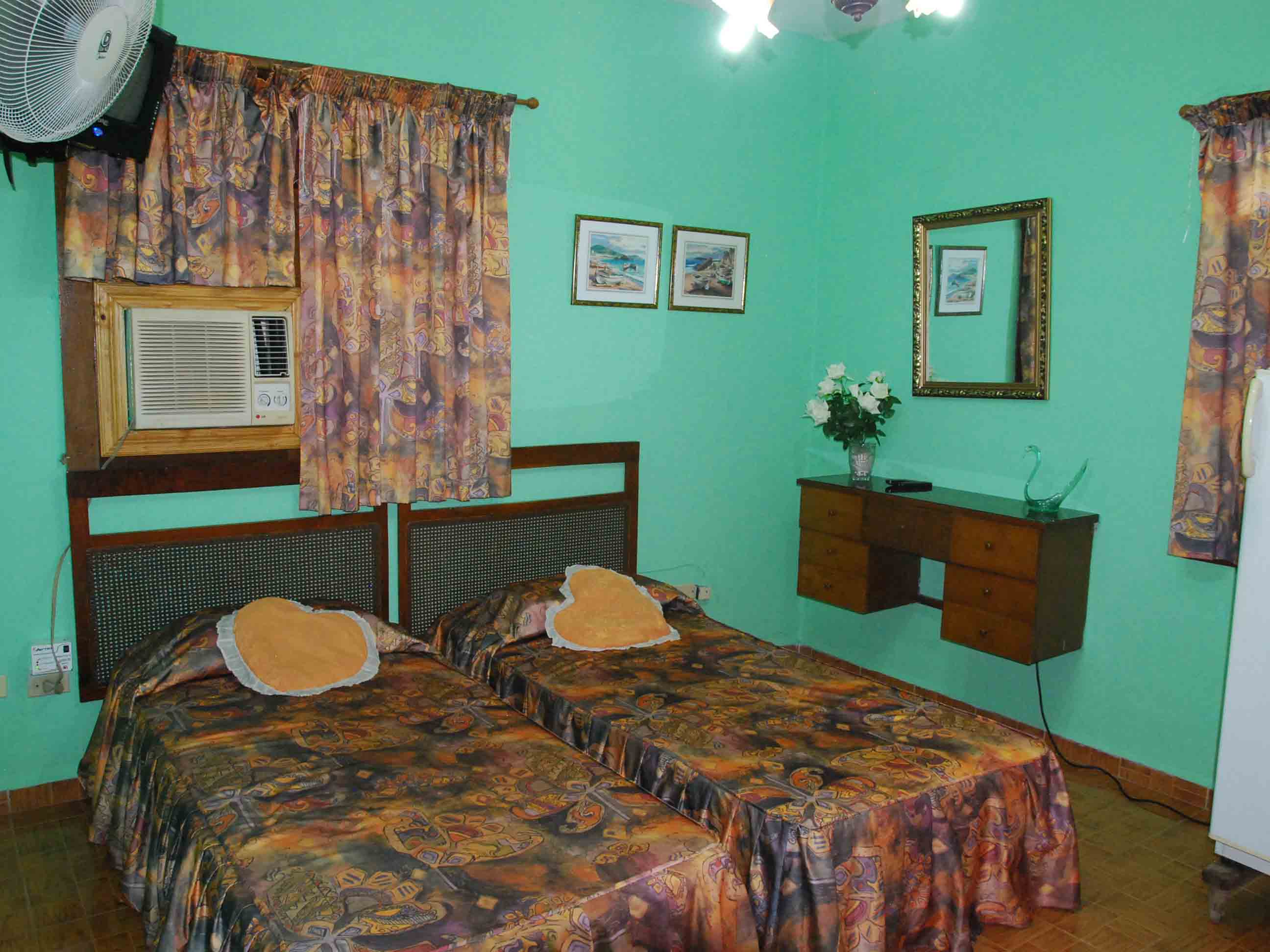 Casa Monzón -
                                                Room 2