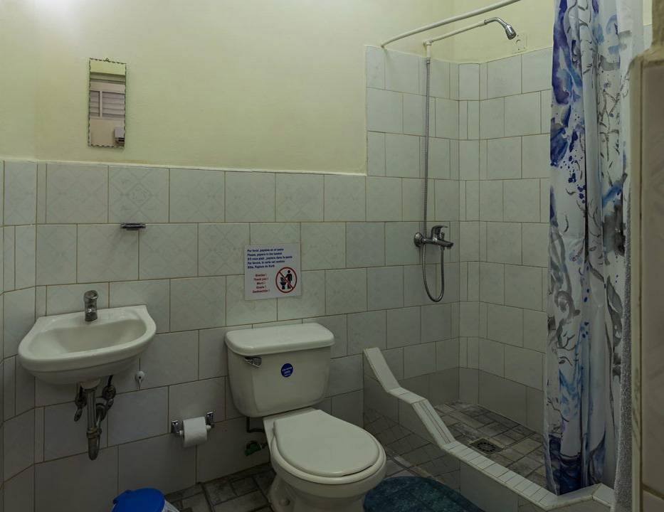 Casa Isabel y Grisel -
                                                Bathroom 4