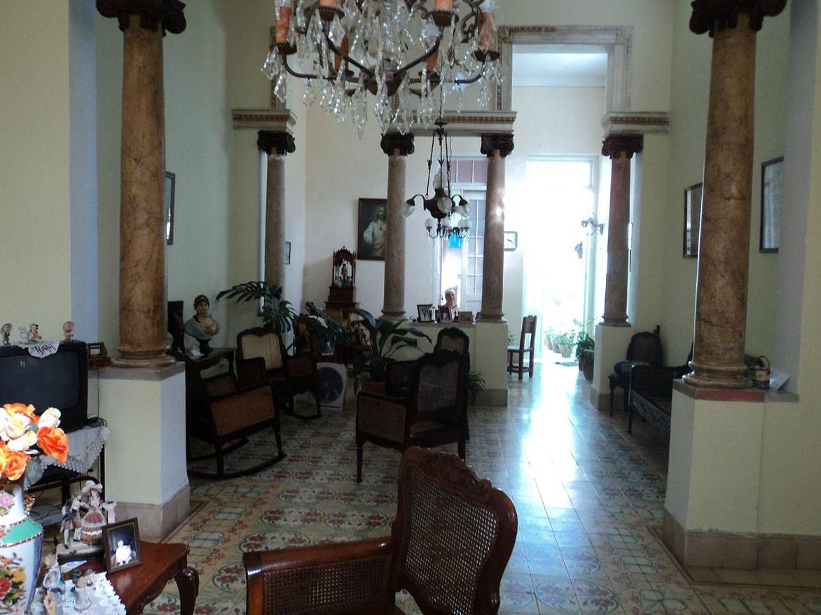 Casa Las Golondrinas -
                                                Living room